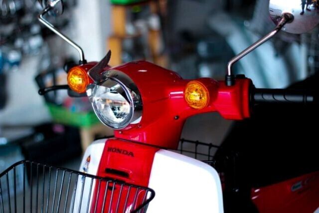 X6 Headlight Chrome Cap Visor Wing For Honda Super Cub C50 C65 C70 C90 Emblem