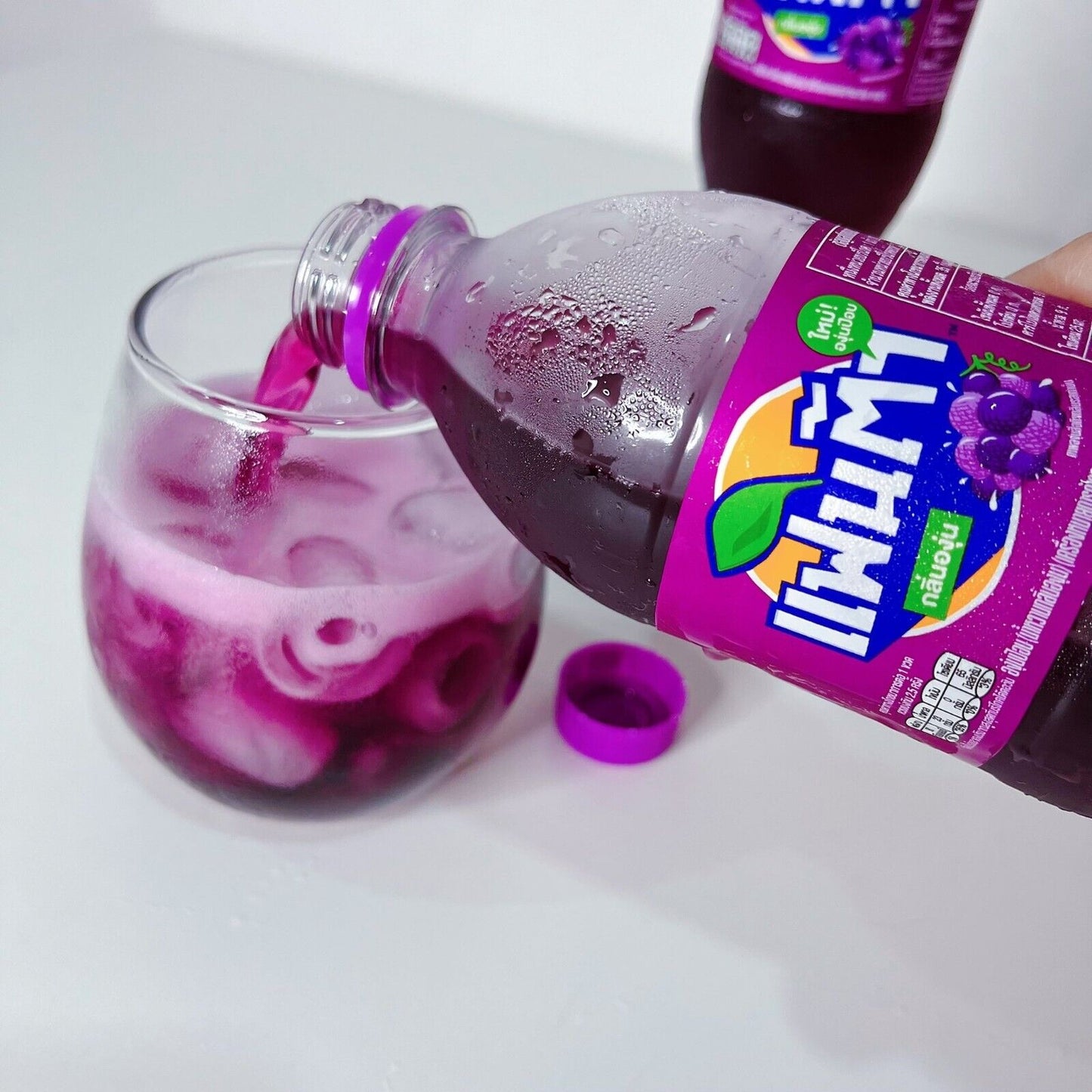 12x 450 ml. Fanta Grape Juice Flavor Soda Soft Drink delicious, refreshing party