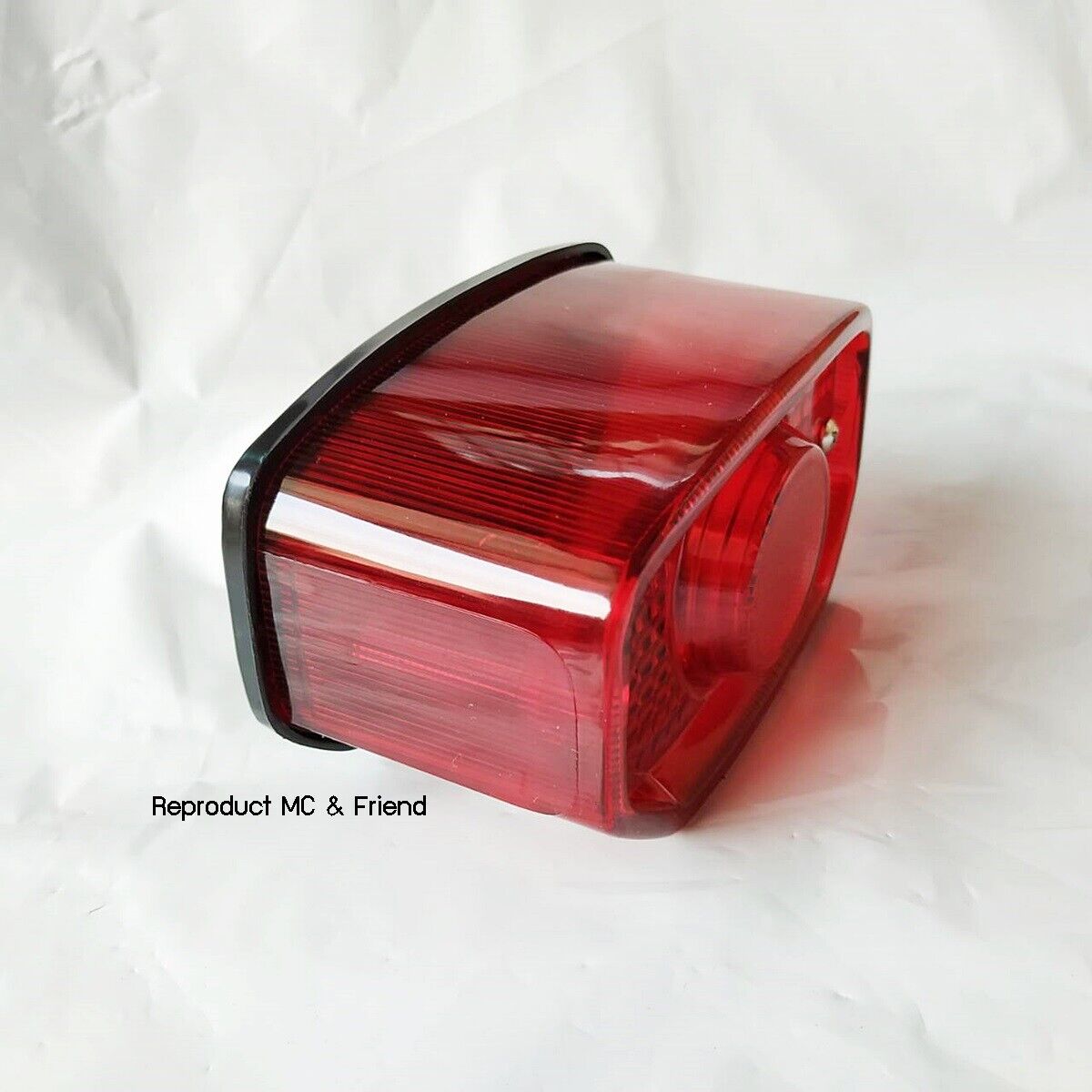 Yamaha V50 V75 V90 YB80 YB100 YL2 LB50 LB80 Taillight Tail Lamp Light (6V.) New