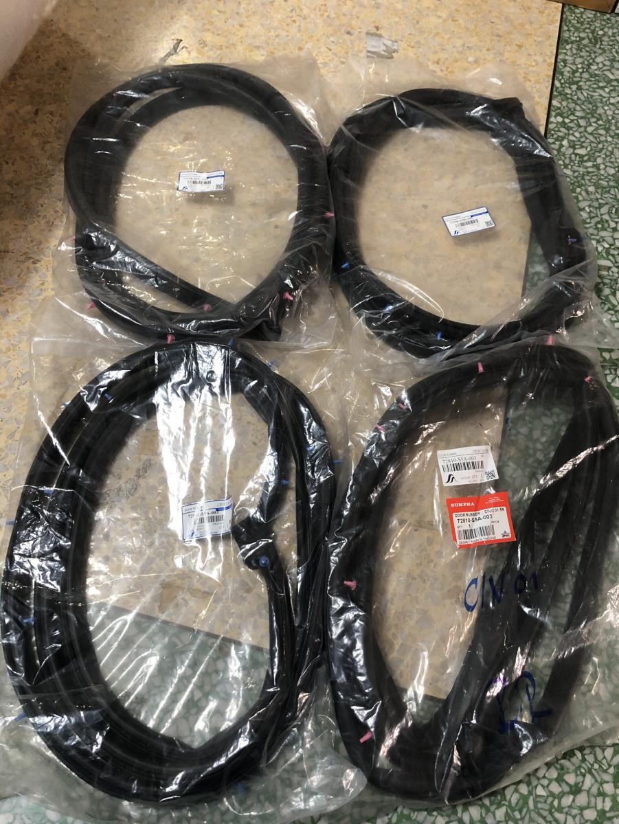 FOR HONDA CIVIC 4 DOOR 2001-2005 SEDAN DX EX GX LX SI SEAL RUBBER WEATHERSTRIP
