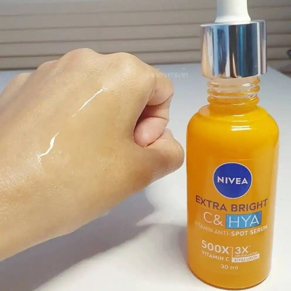 Nivea Extra Bright C & HYA Anti Spots Serum dark spots fade bright skin 30ml.