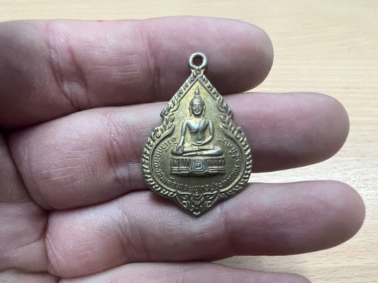 Amulet LP Pae Monk Talisman Fetish Charm Wat Pikul Thong Fetish Sing Buri Jewel