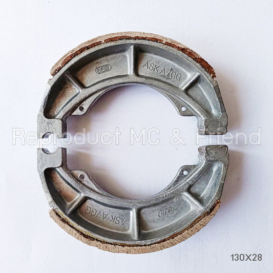 Rear Brake Shoe Kit For Kawasaki KE175 ('76-'78) KS125 KT250 ('75-'76) F7 F12MX