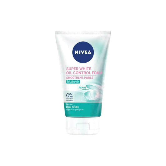 Nivea Super White Oil Control Foam Smoothens Pores 50 g