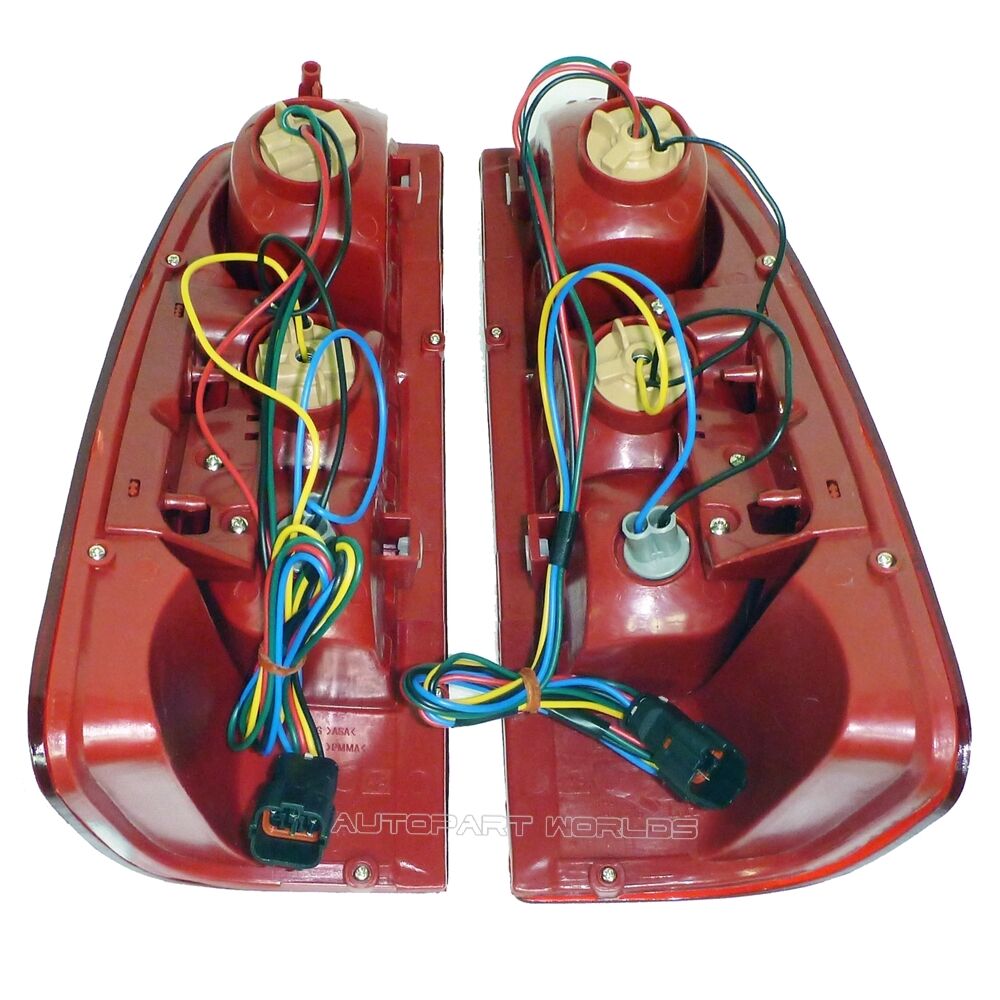 2007-11 Isuzu Rodeo Dmax D-Max Holden Denver Denver Pick Up Rear Tail Lamp +Wire