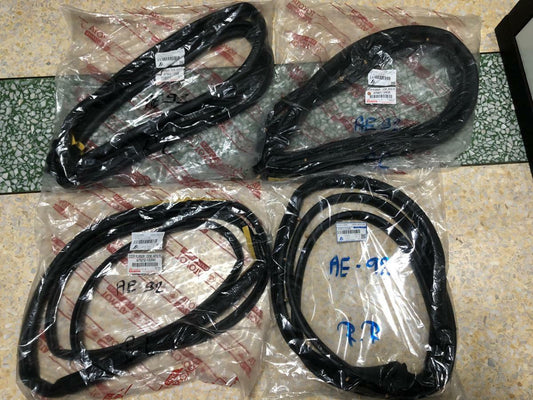 DOOR RUBBER SEAL WEATHERSTRIP FOR TOYOTA COROLLA AE90 AE92 EE90 EE92 4DR SEDAN