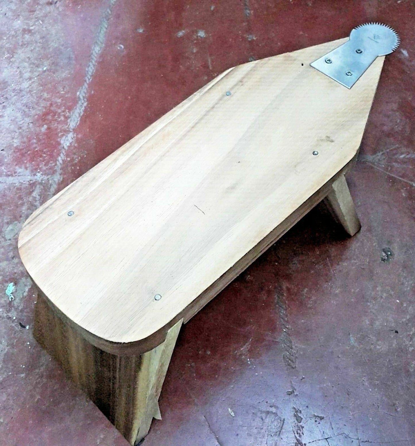 Ancient Coconut Grater Shredder Wood Scraper Thai Food Oil Portable Grinder DHL