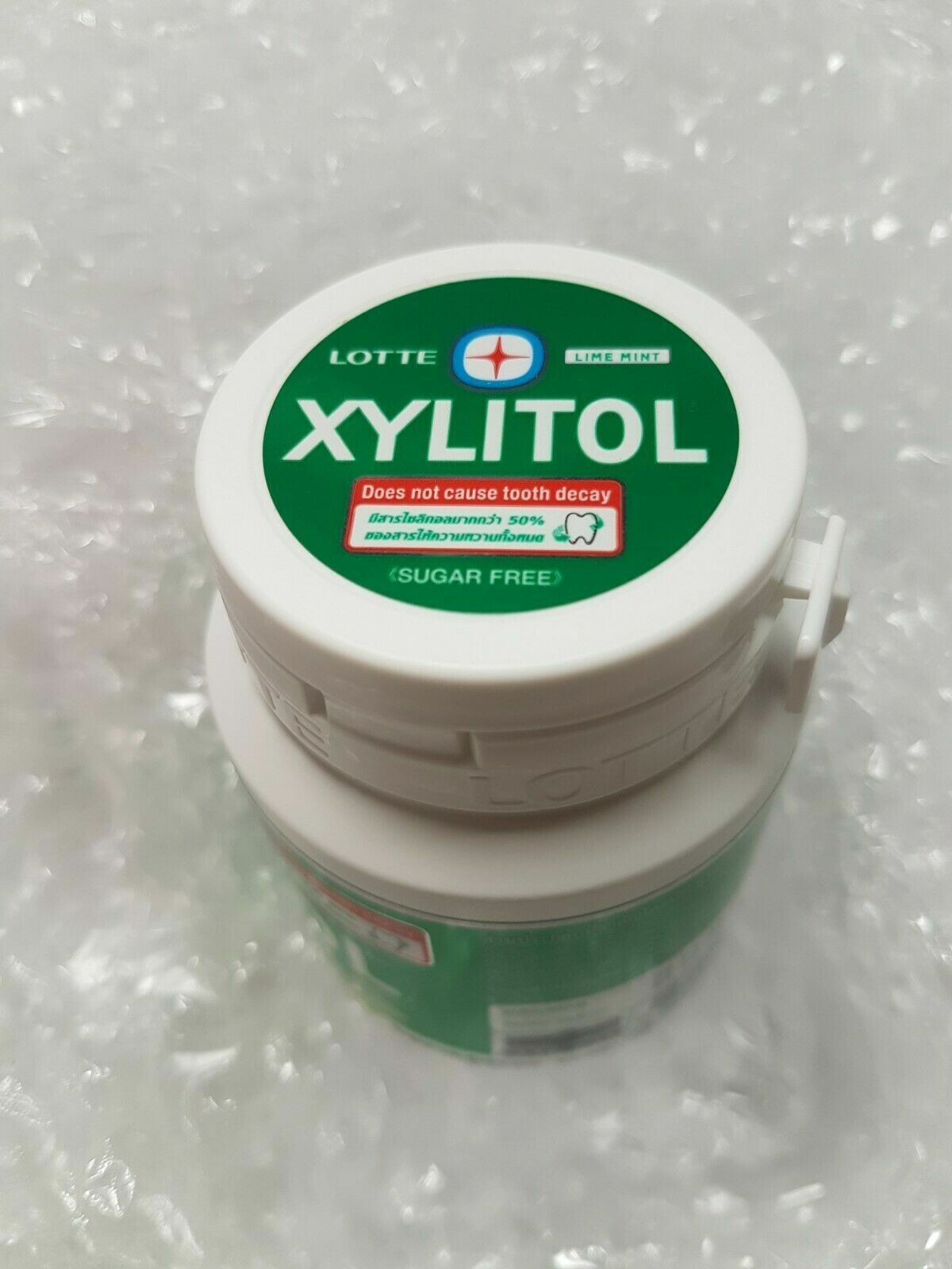 2 x LOTTE XYLITOL SUGAR FREE CHEWING GUM LIME MINT 58G.
