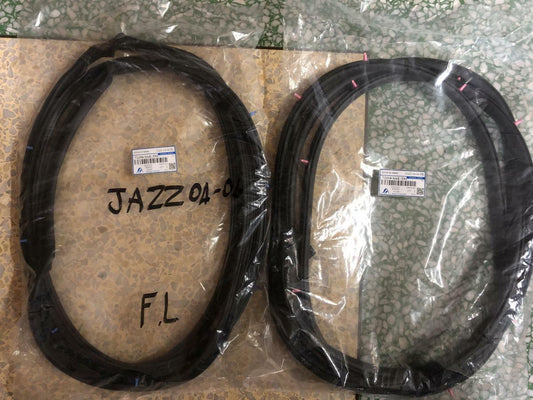 Door Rubber Seal Weatherstrip Front LH RH For Honda Jazz Fit GD Hatchback 03-07